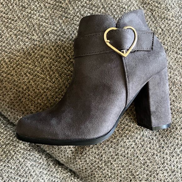 EUC Gray Suede Ankle Boots with Heart Detail - Picture 2 of 2